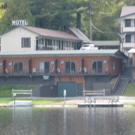 Pine Knoll Hotel Lakeside Lodge & Cabin โอล์ ฟอร์จ ภายนอก รูปภาพ