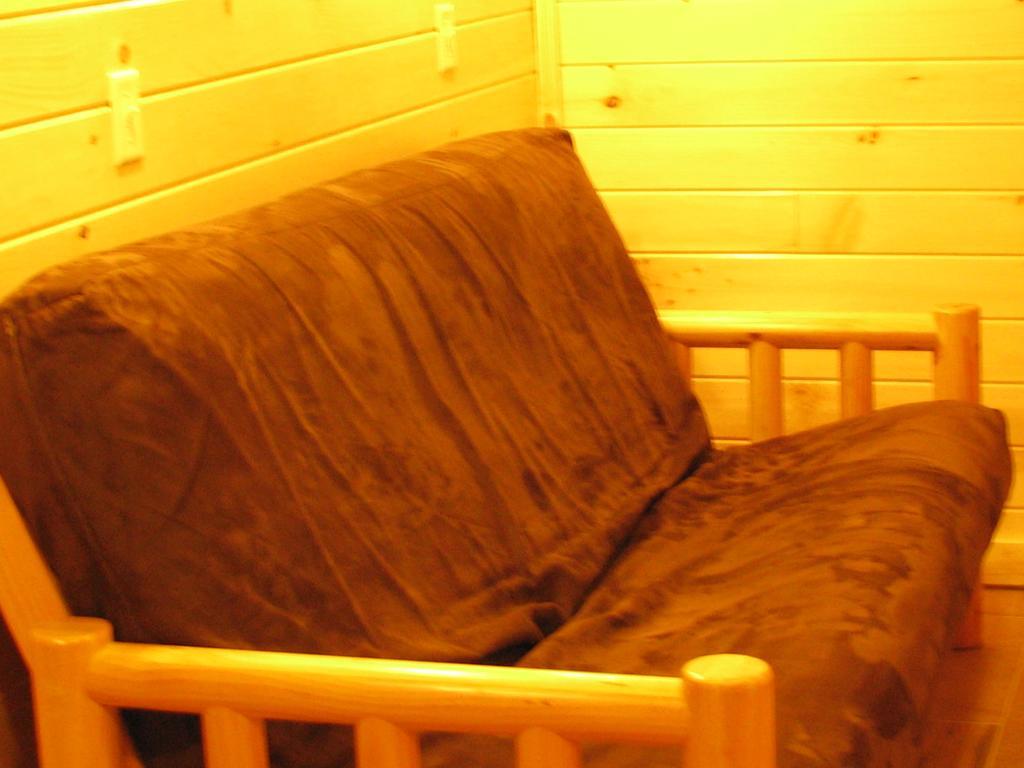 Pine Knoll Hotel Lakeside Lodge & Cabin โอล์ ฟอร์จ ภายนอก รูปภาพ