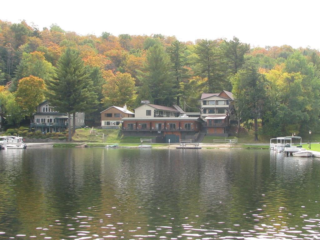 Pine Knoll Hotel Lakeside Lodge & Cabin โอล์ ฟอร์จ ห้อง รูปภาพ