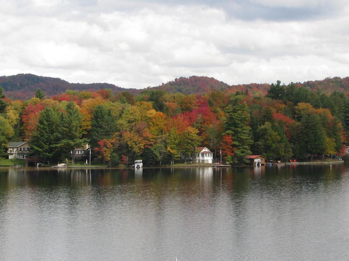 Pine Knoll Hotel Lakeside Lodge & Cabin โอล์ ฟอร์จ ภายนอก รูปภาพ